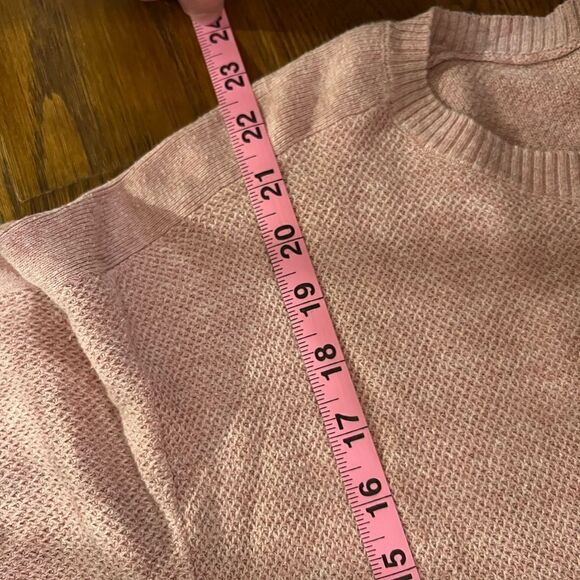 American Eagle mauve color size lg sweater - Picture 9 of 9